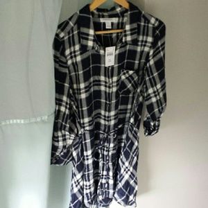 SZ L Motherhood Navy plaid top